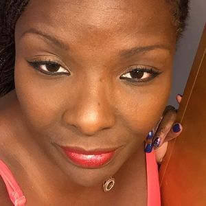 Meet your Posher, Vickey